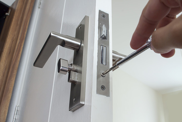 Our local locksmiths are able to repair and install door locks for properties in Streatham and the local area.